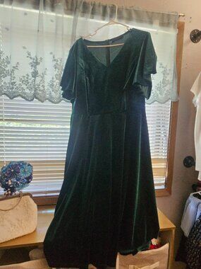 Bridesmay Emerald Green Velvet Midi Dress | Flutter Sleeve | 2XL